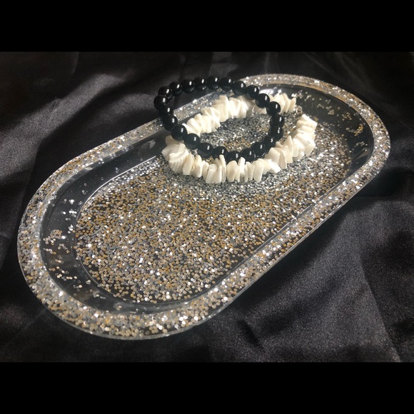 Silver Glitter Glam Tray - DISCOUNTED IMPERFECT - Picture 8 of 13